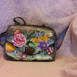 Small shoulder bag